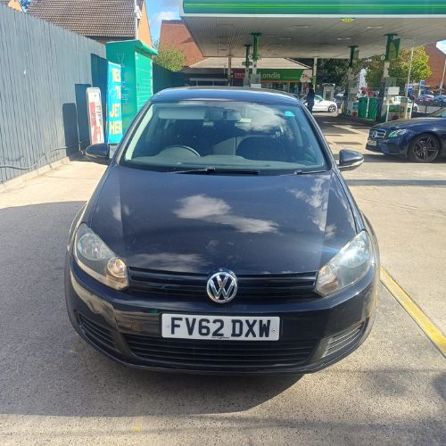 Black and Blue Initials Creative Logo (45) Volkswagen Golf 1.4 Petrol Automatic – 2013 - Image 1